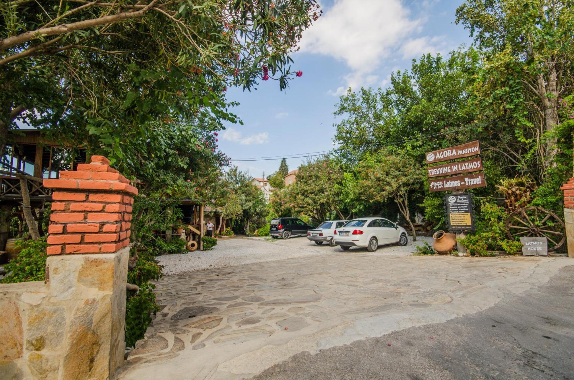 Agora Pansiyon Kapikiri Exteriör bild