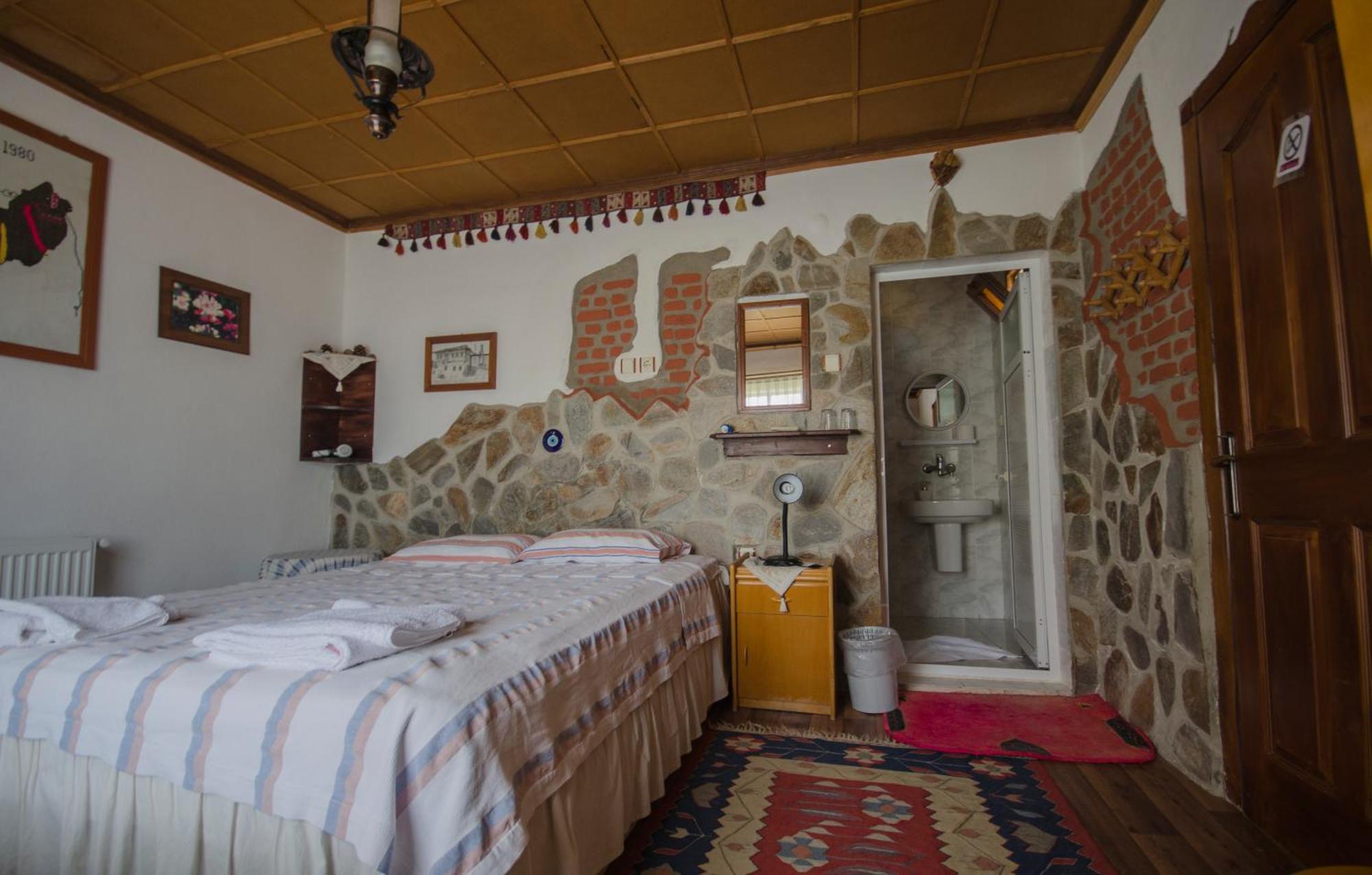 Agora Pansiyon Kapikiri Exteriör bild