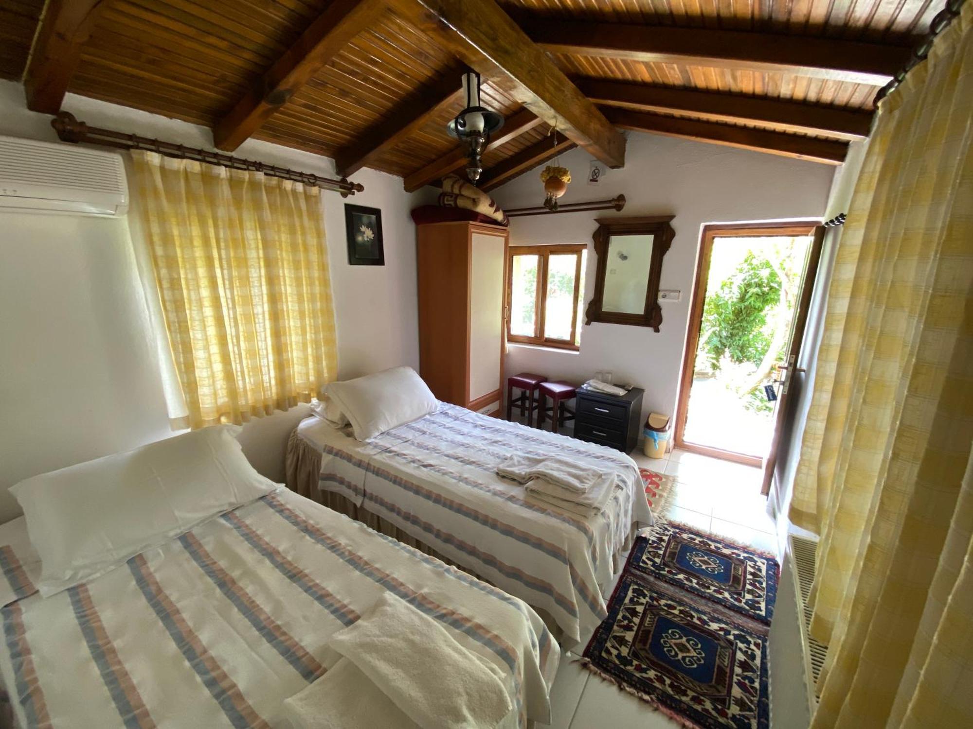 Agora Pansiyon Kapikiri Rum bild